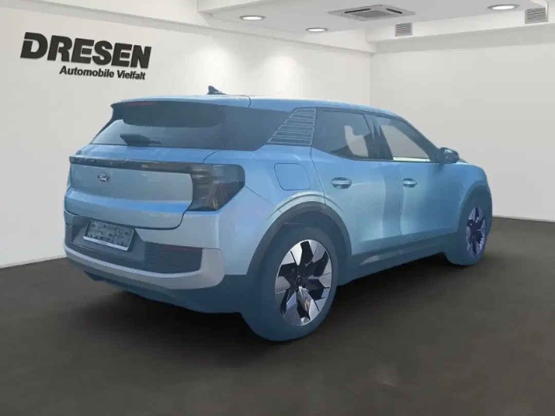 Ford Explorer EV Premium - Thumbnail 3