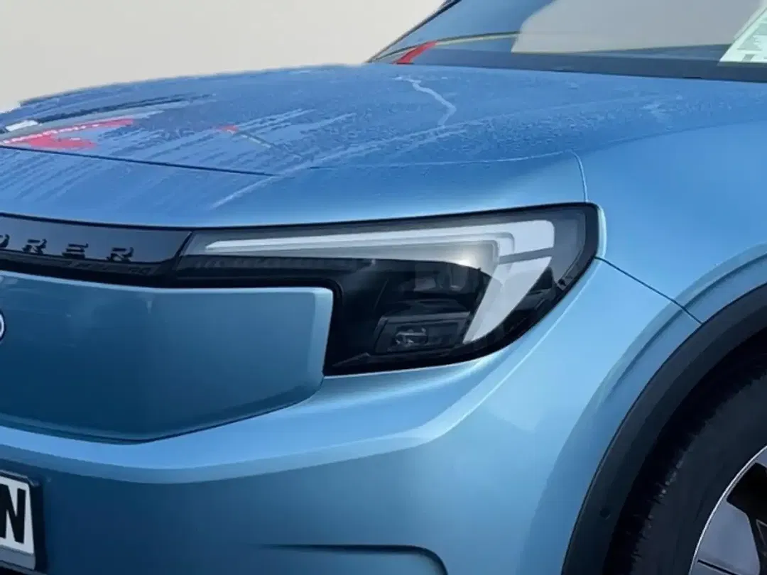 Ford Explorer EV Premium - Thumbnail 5