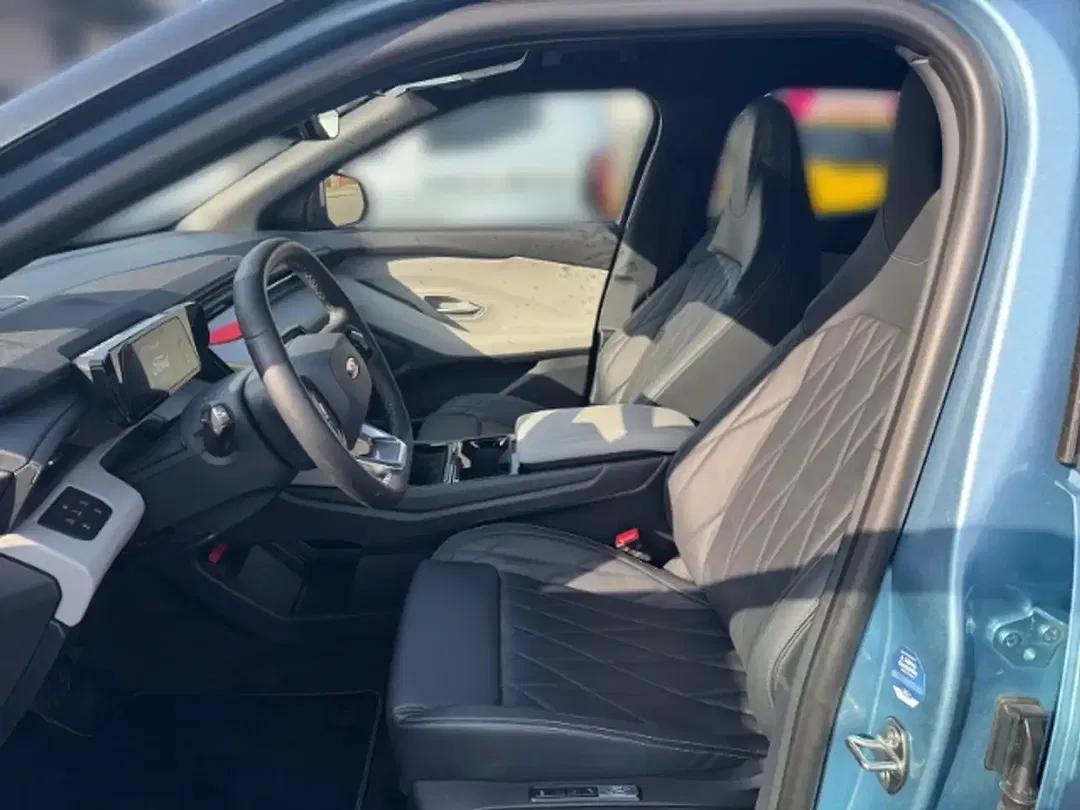 Ford Explorer EV Premium - Thumbnail 7
