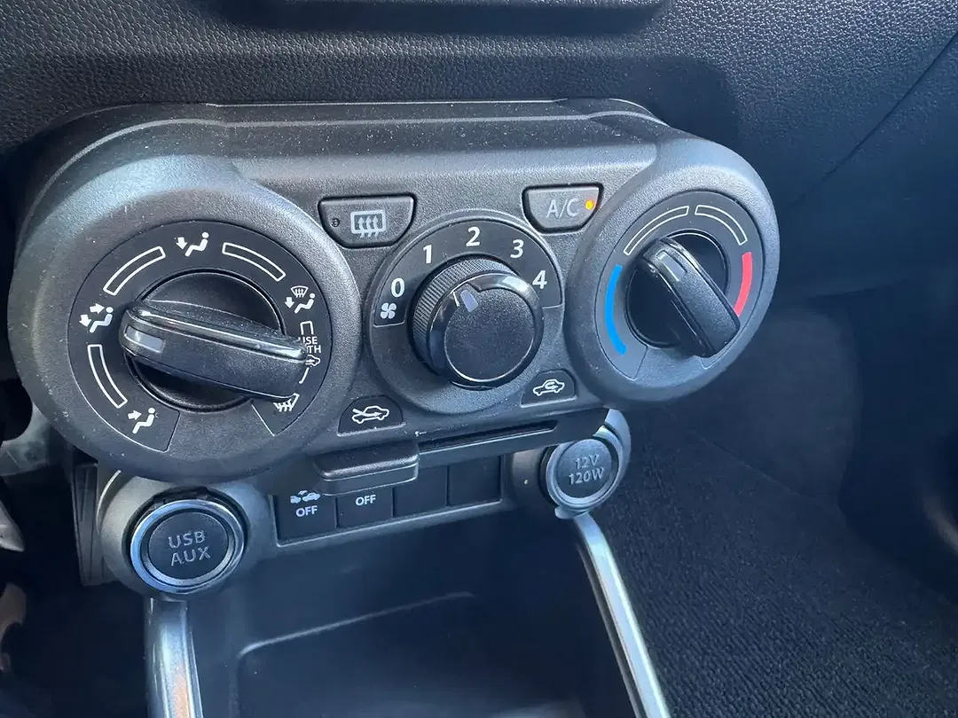 Suzuki Ignis Hybrid Comfort - Thumbnail 12