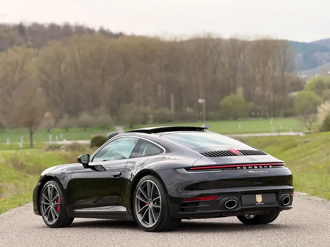 Porsche 911 Carrera S - Thumbnail 16