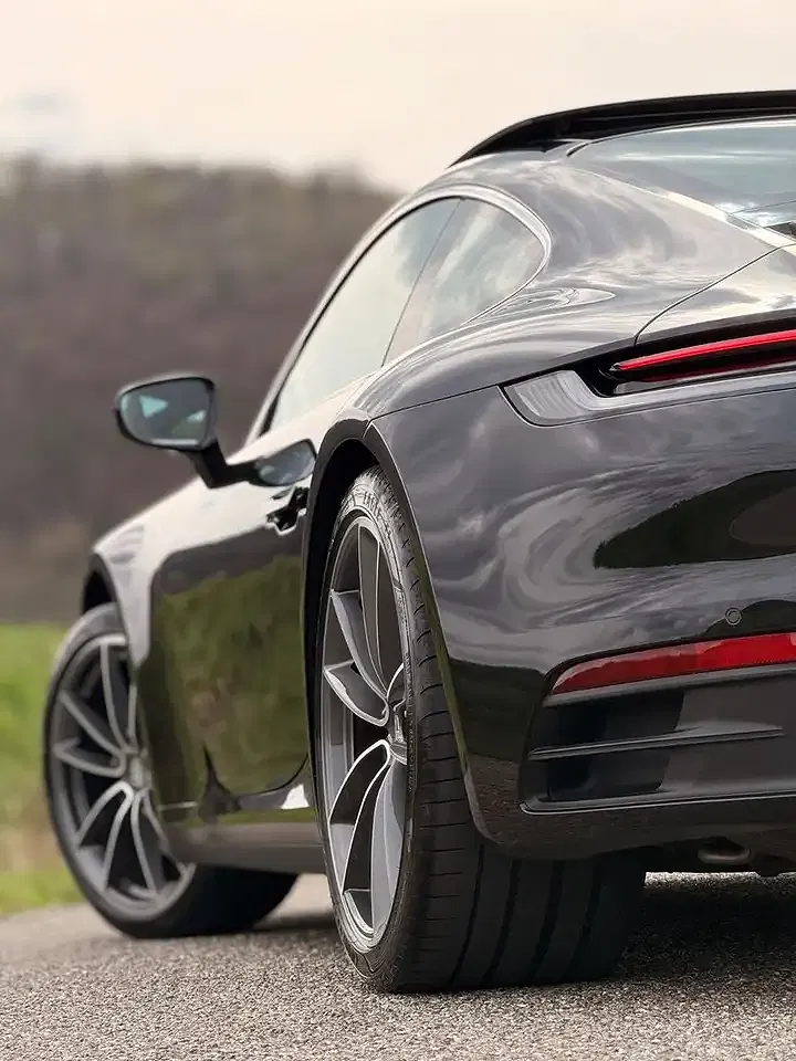 Porsche 911 Carrera S - Thumbnail 18