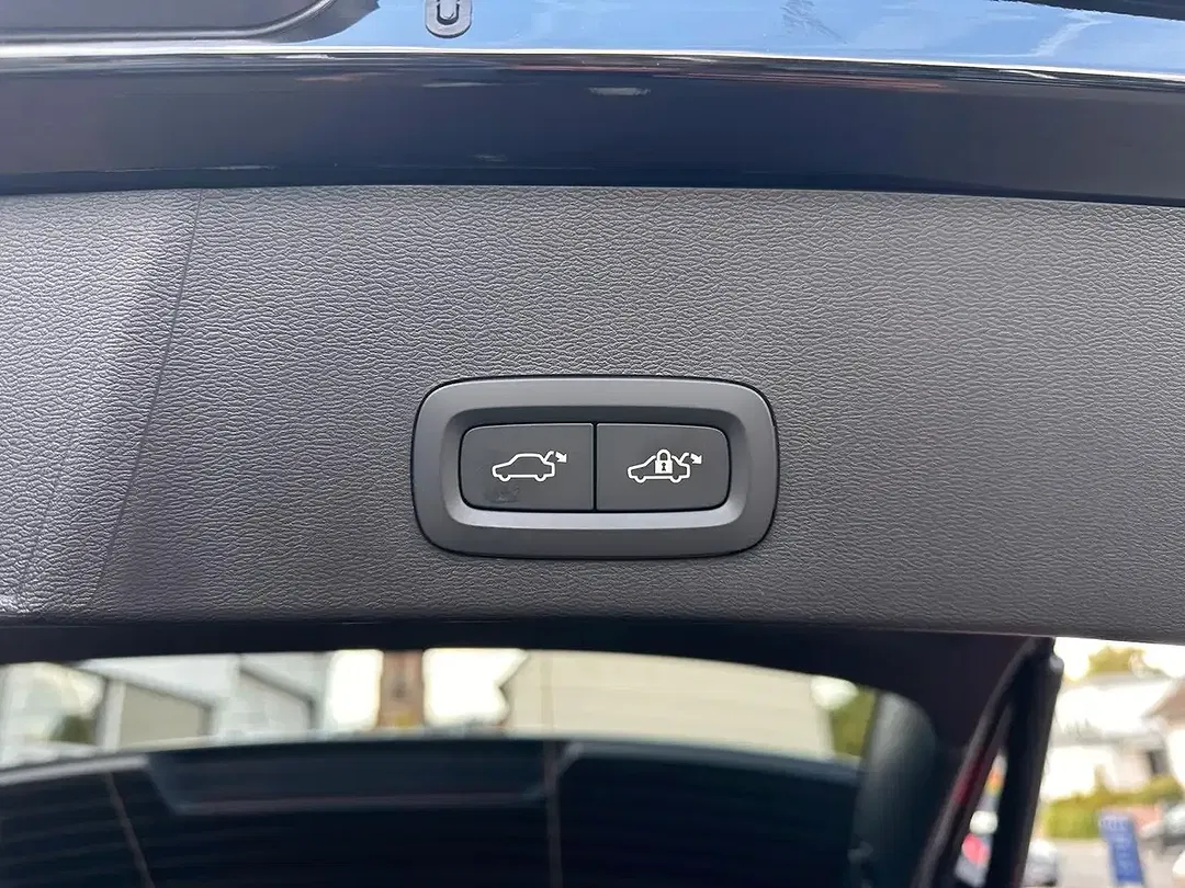 Volvo EX40 AWD Plus - Thumbnail 10