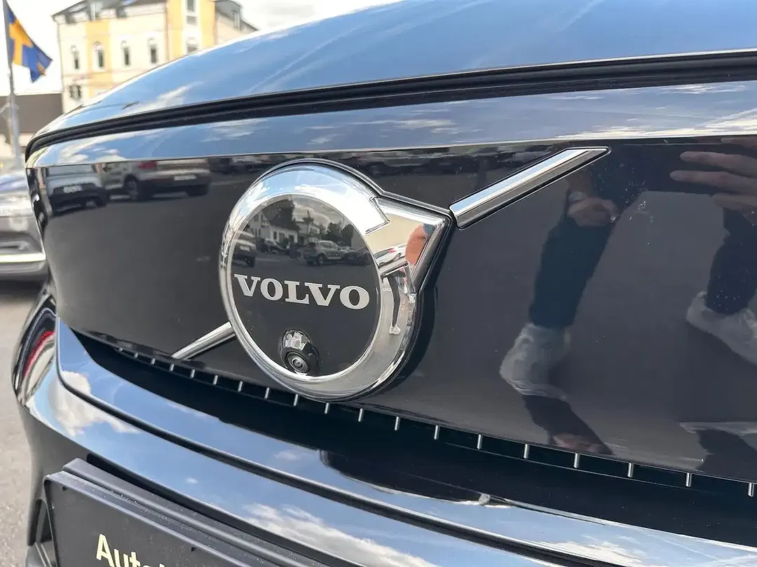 Volvo EX40 AWD Plus - Thumbnail 3