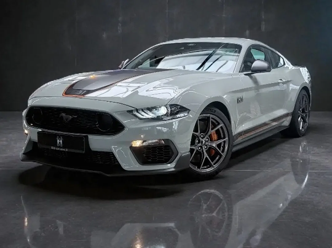 Ford Mustang - Afbeelding 1