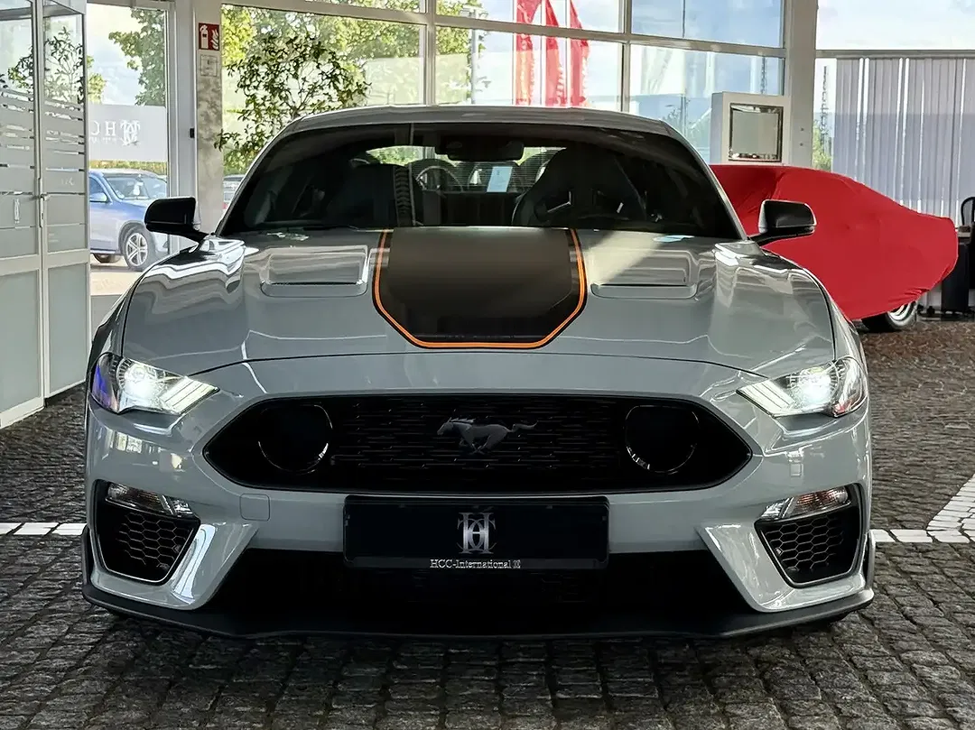 Ford Mustang - foto 2