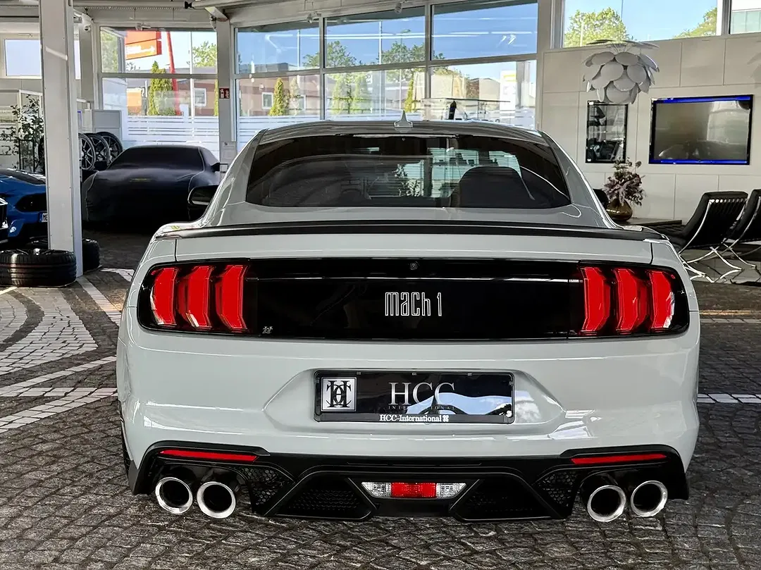 Ford Mustang - Thumbnail 4