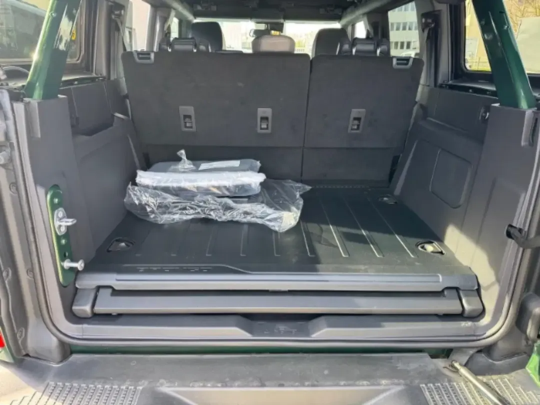 Ford Bronco 4x4 - Thumbnail 12