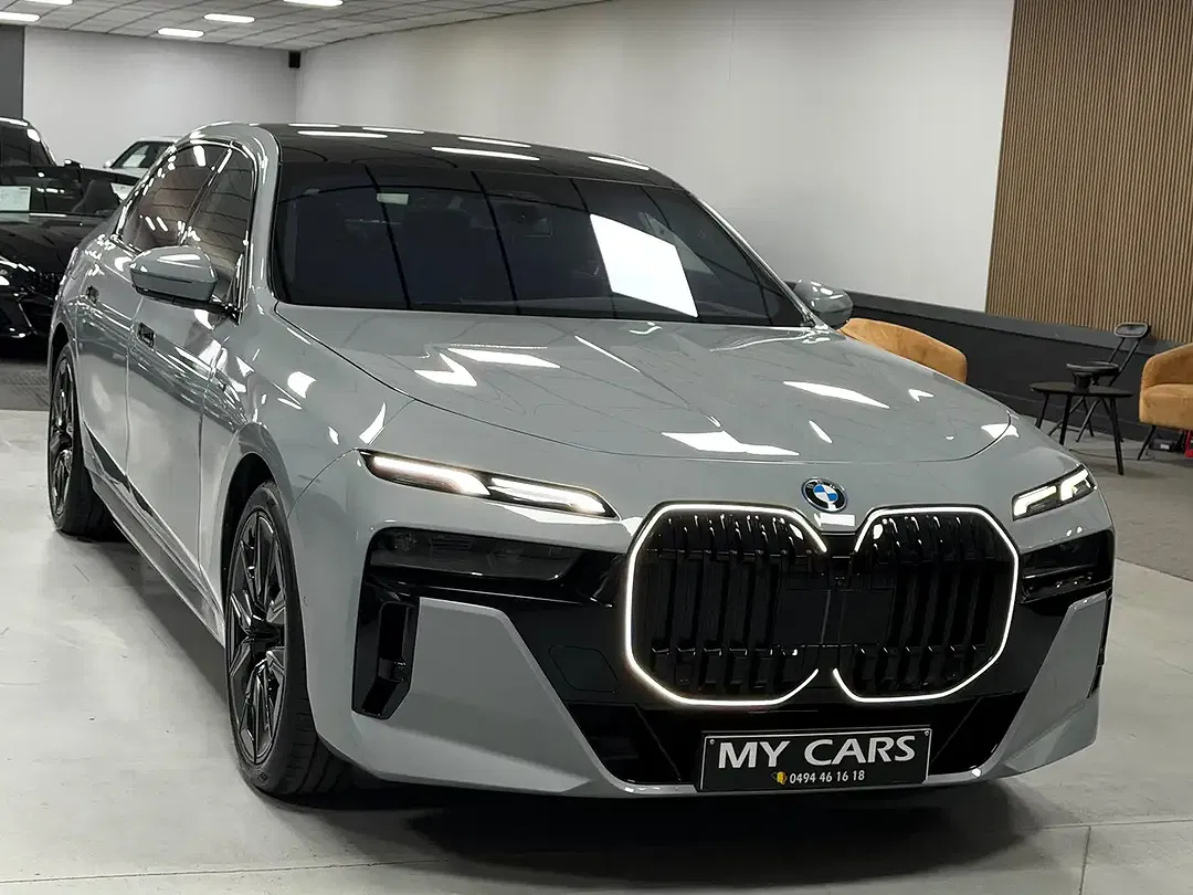 BMW 750 PHEV Pro - Thumbnail 3