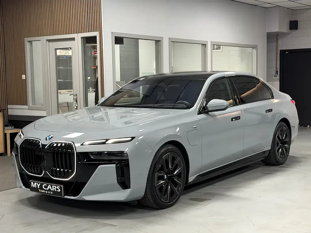 BMW 750 PHEV Pro - Thumbnail 9