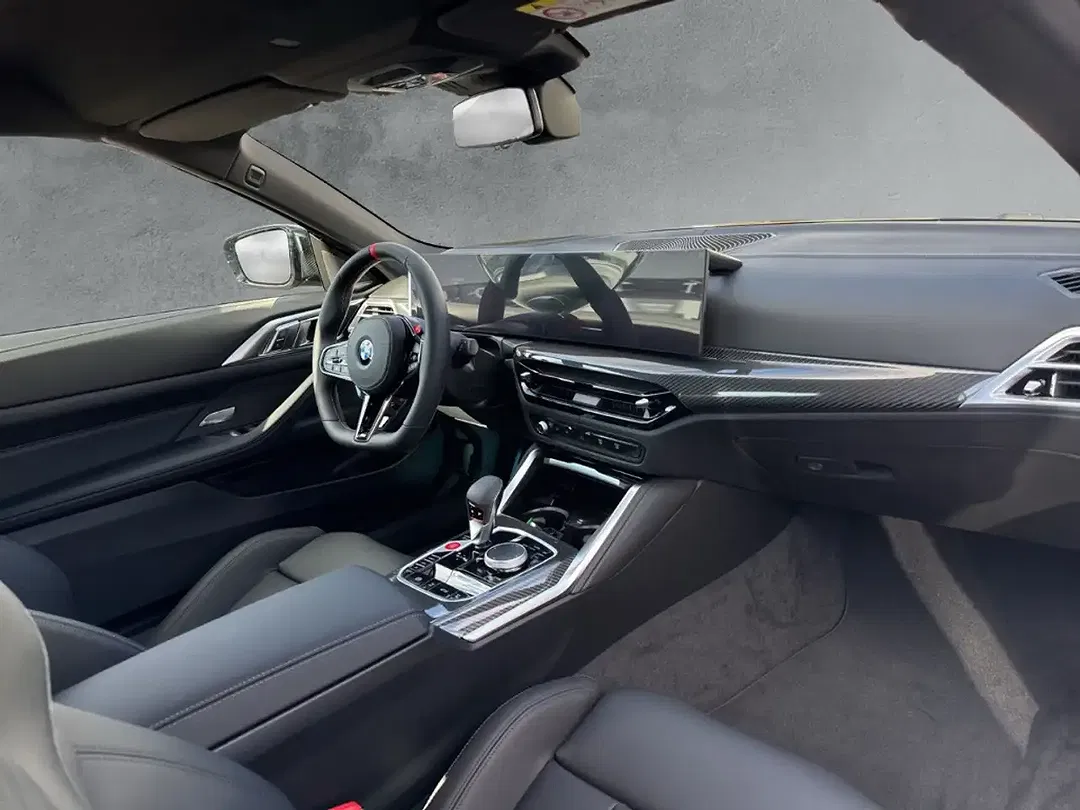 BMW M4 xDrive Competition Convertible - Thumbnail 12