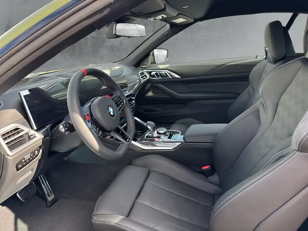 BMW M4 xDrive Competition Convertible - Thumbnail 8