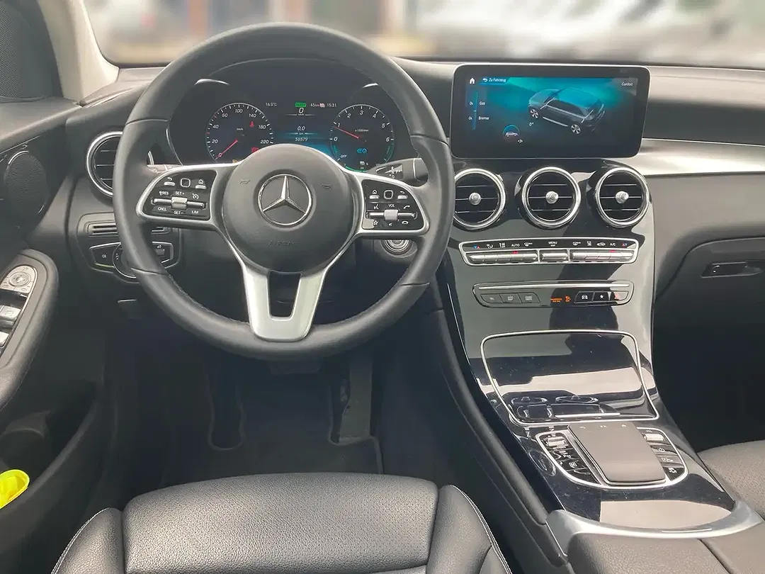 Mercedes-Benz GLC 300 4MATIC - Thumbnail 8