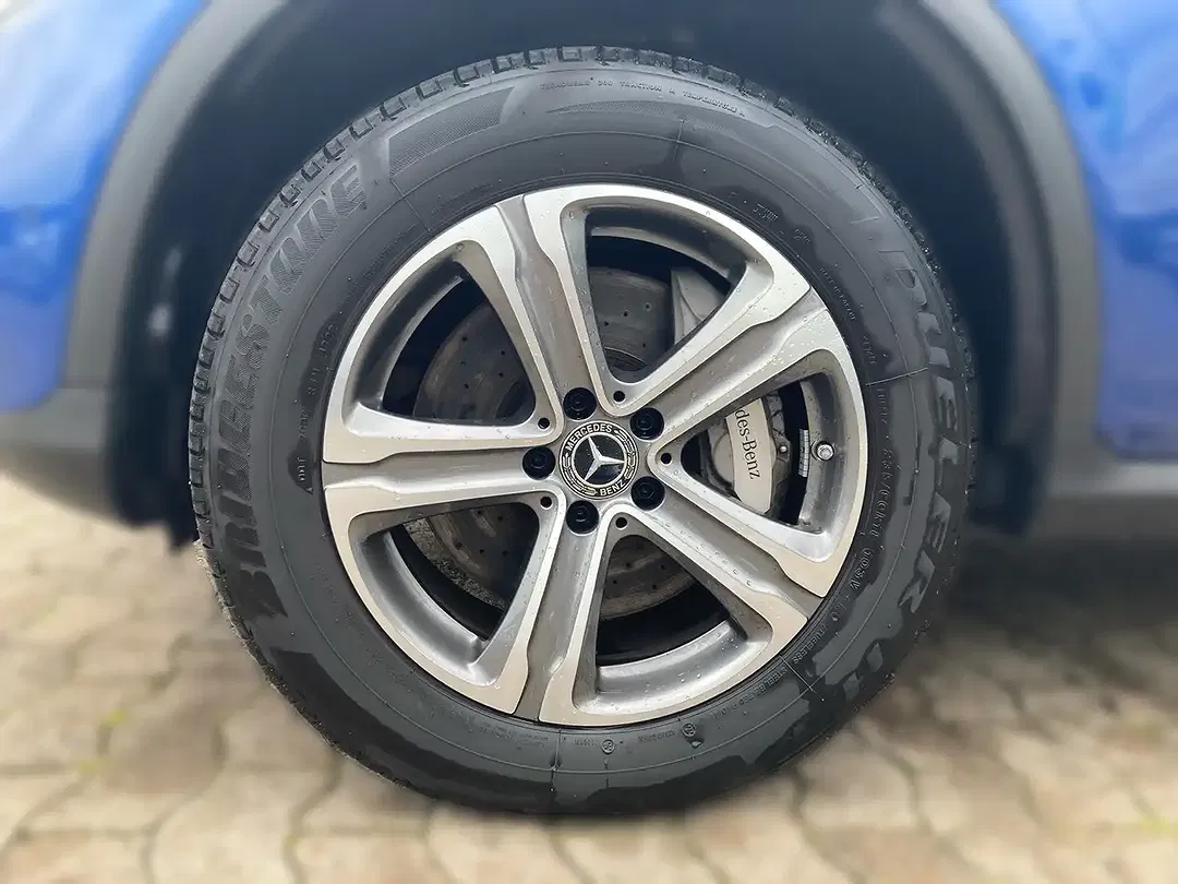 Mercedes-Benz GLC 300 4MATIC - Thumbnail 5