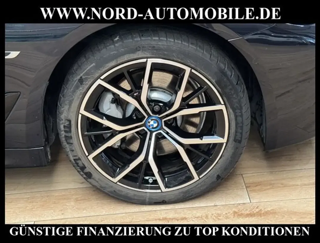 BMW 530 xDrive Touring M Sport - Thumbnail 11