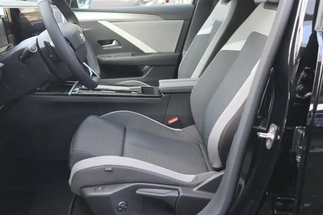 Opel Astra Edition - Thumbnail 6