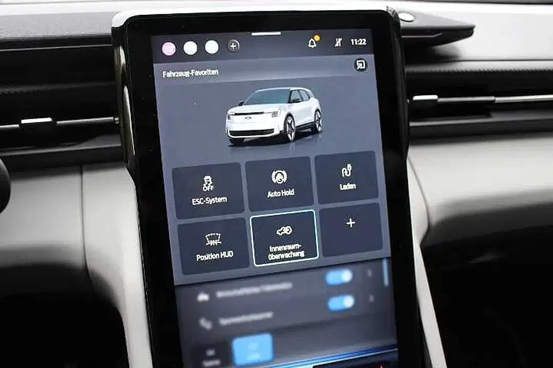 Ford Explorer Premium - Thumbnail 10