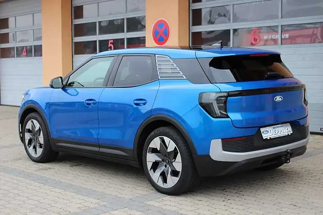 Ford Explorer Premium - Thumbnail 24
