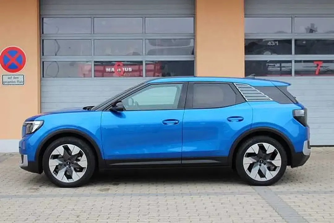 Ford Explorer Premium - Thumbnail 25