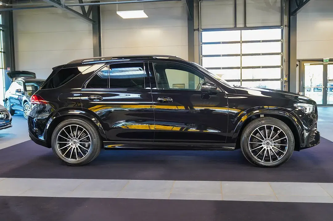 Mercedes-Benz GLE 580 4MATIC AMG Line Night - Thumbnail 3