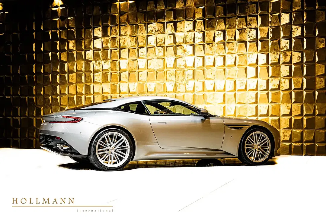 Aston Martin DB12 Edition - Thumbnail 3