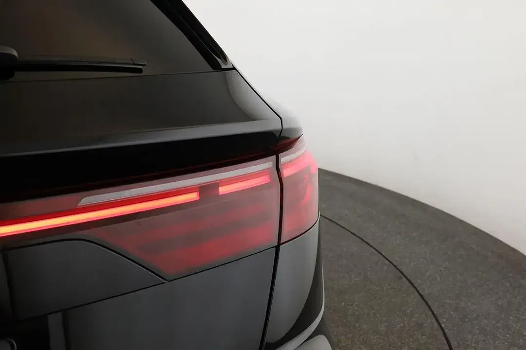 Audi SQ8 TFSI Matrix LED - Thumbnail 13