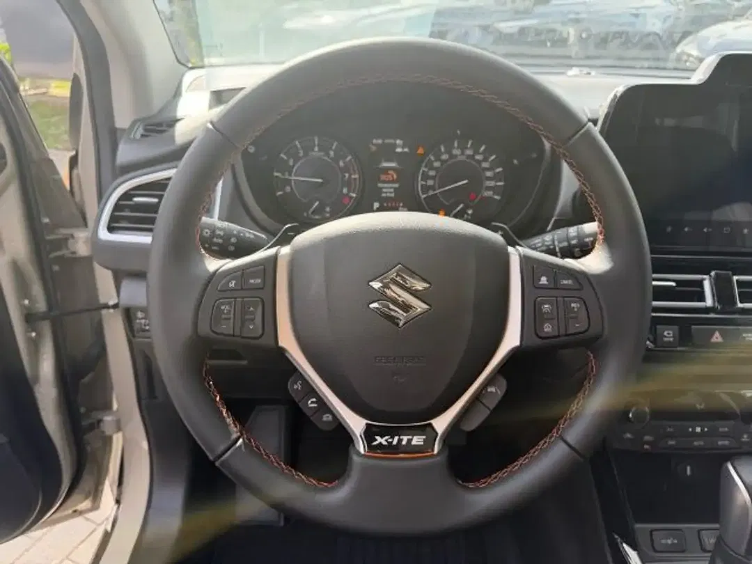 Suzuki S-Cross 1.4 BOOSTERJET 6AT 4x4 Comfort+ - Thumbnail 14