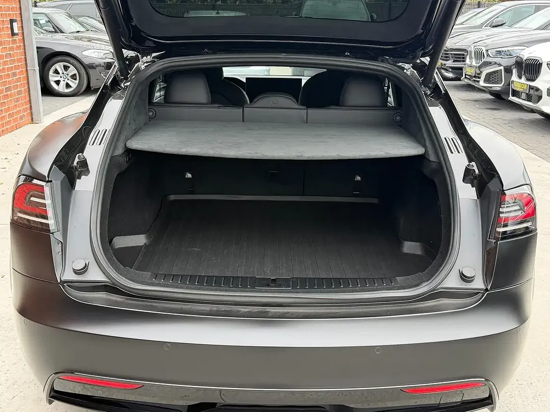 Tesla Model S Long Range - Thumbnail 13