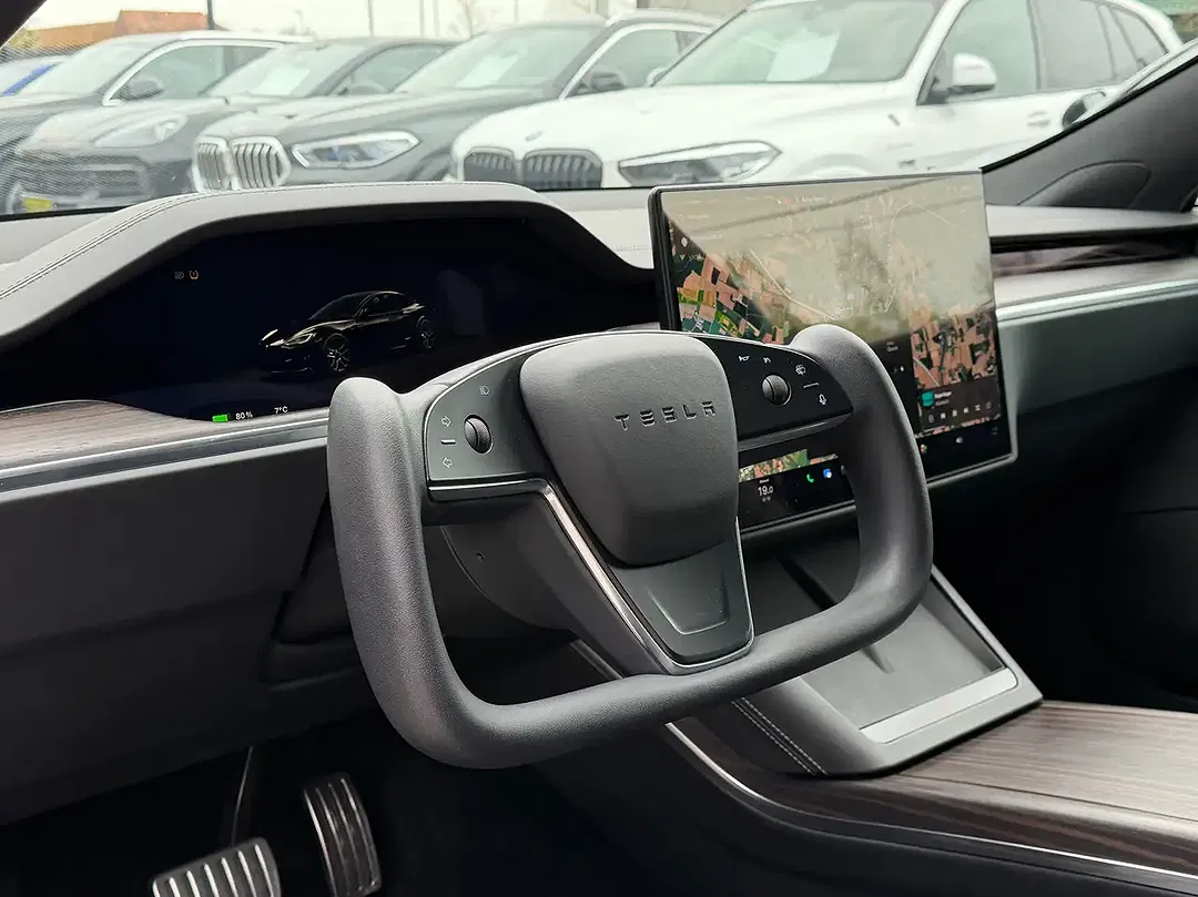 Tesla Model S Long Range - Thumbnail 15