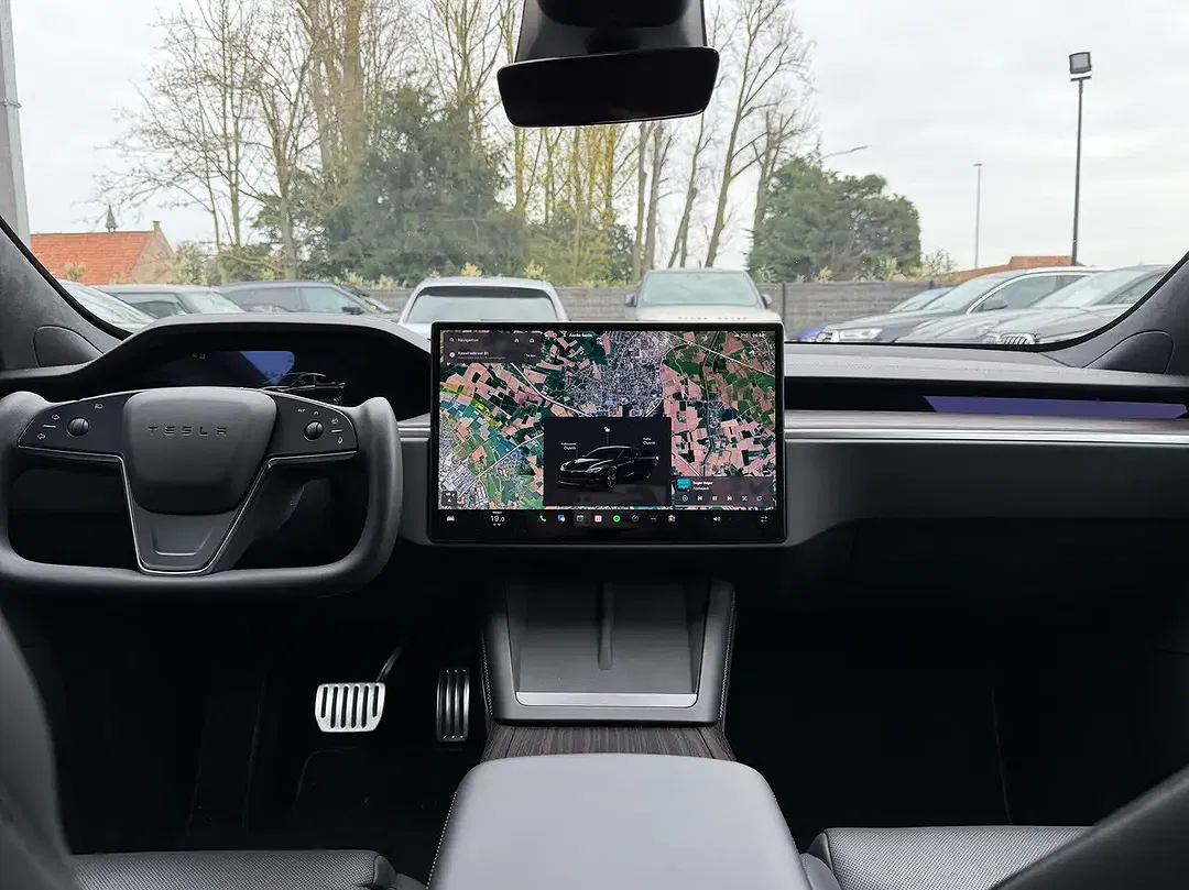 Tesla Model S Long Range - Thumbnail 18