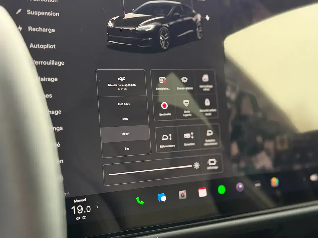 Tesla Model S Long Range - Thumbnail 26