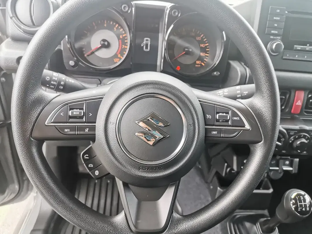 Suzuki Jimny 1.5 - Thumbnail 10