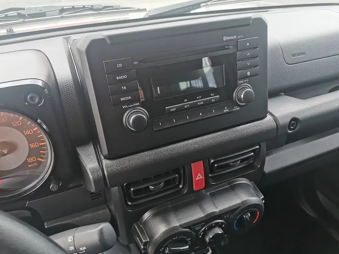 Suzuki Jimny 1.5 - Thumbnail 14