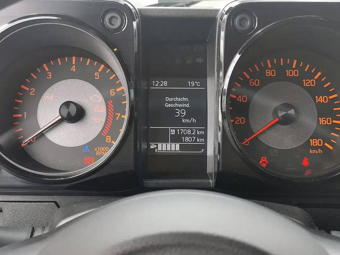 Suzuki Jimny 1.5 - foto 15
