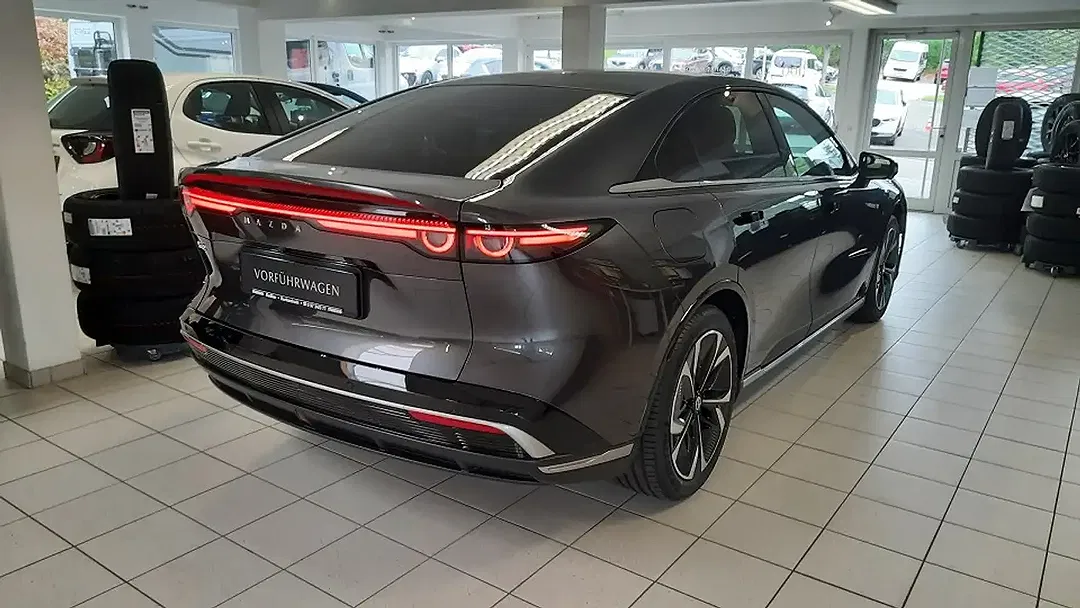 Mazda 6e EV Takumi - Thumbnail 3