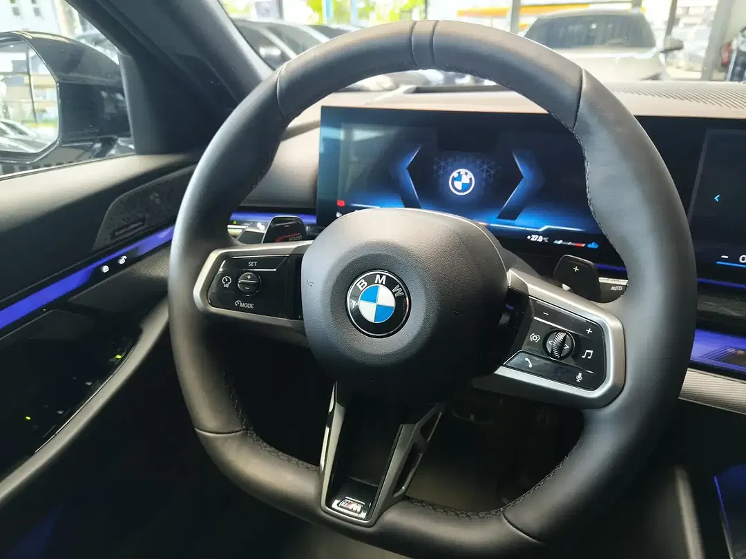 BMW 520 Touring M Sport Pro - Thumbnail 11