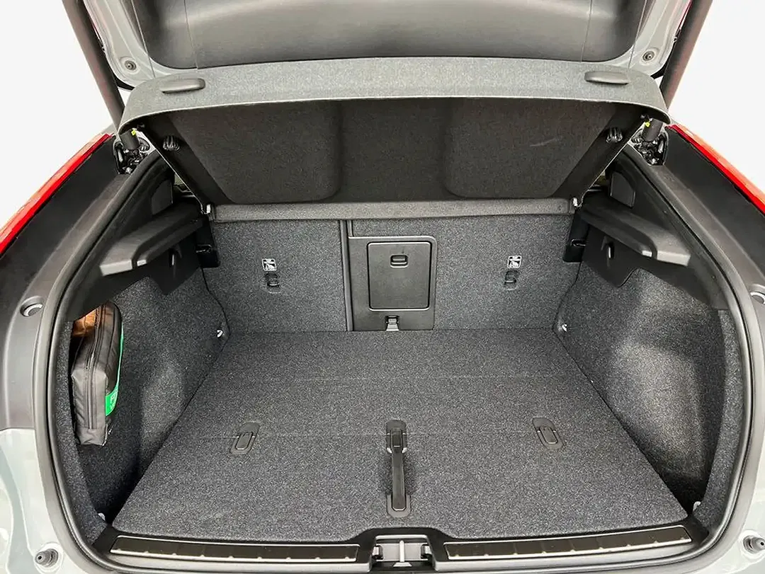 Volvo C40 Recharge Extended Range Ultimate - Thumbnail 5