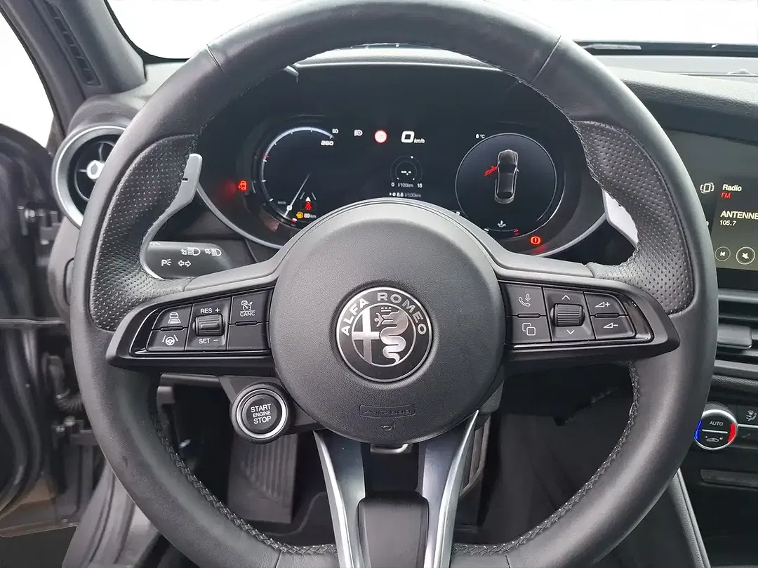 Alfa Romeo Giulia 2.0 16V Turbo Q4 Veloce - Thumbnail 10