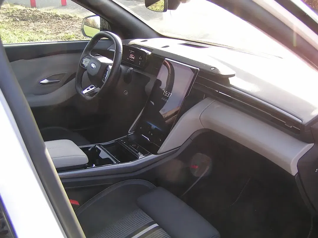 Ford Capri Extended Range Premium - Thumbnail 10