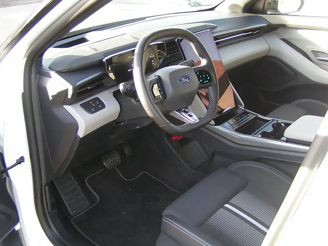 Ford Capri Extended Range Premium - Thumbnail 11