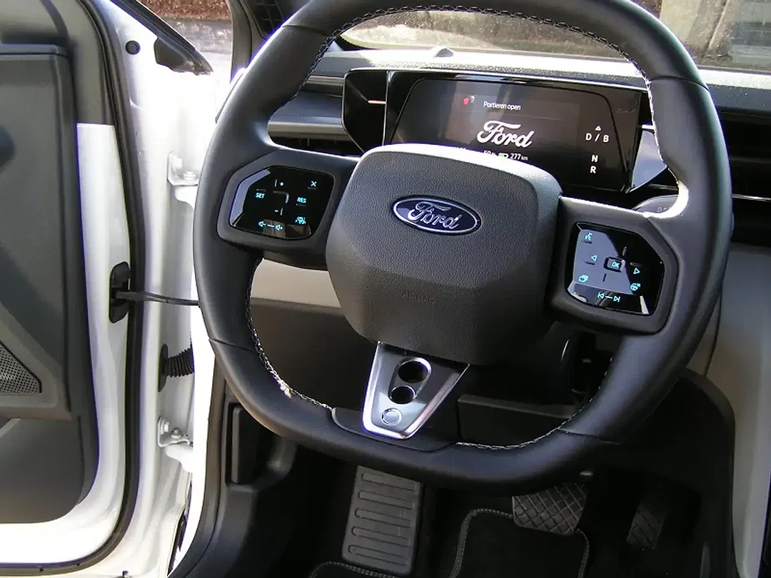 Ford Capri Extended Range Premium - Thumbnail 12