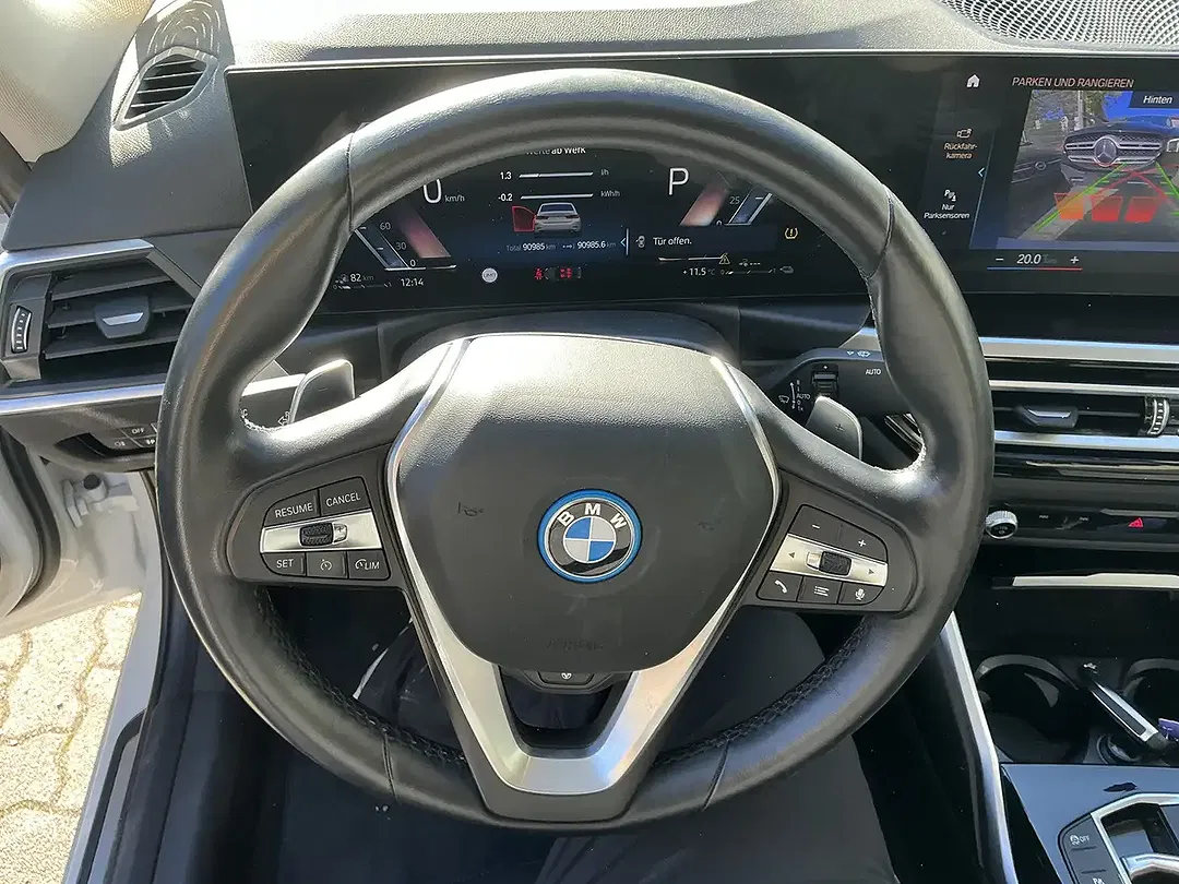 BMW 320 - Thumbnail 6