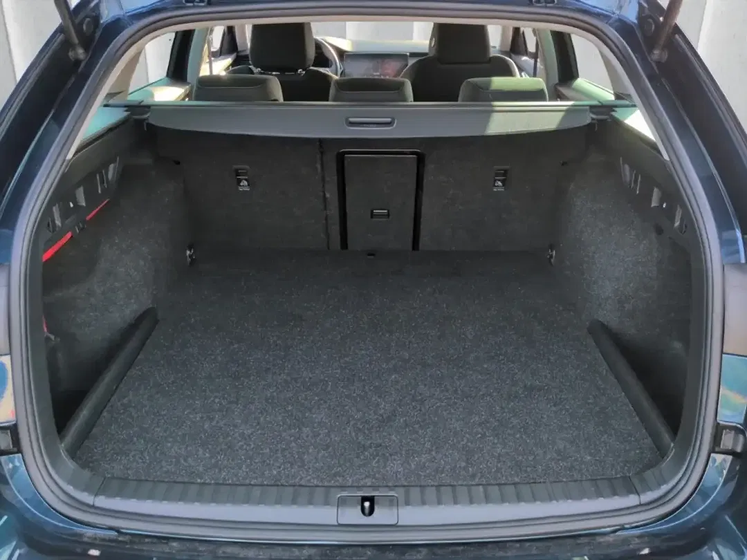 Skoda Octavia iV Combi Style - Thumbnail 9