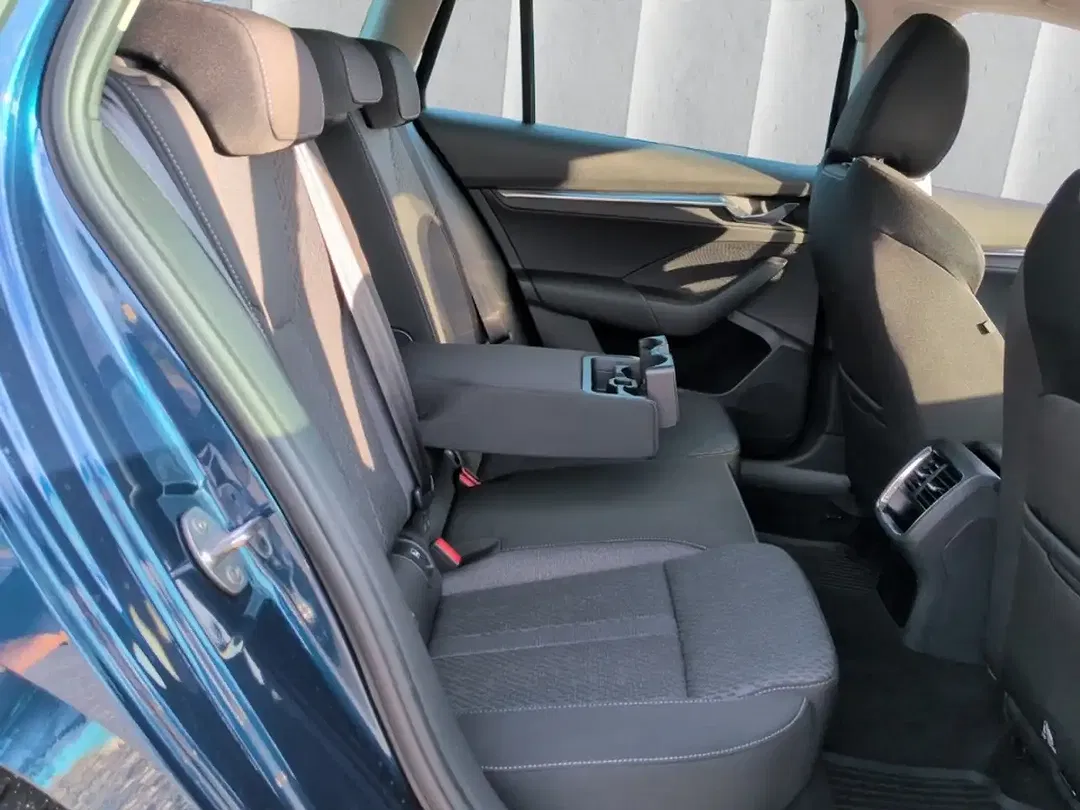 Skoda Octavia iV Combi Style - Thumbnail 8