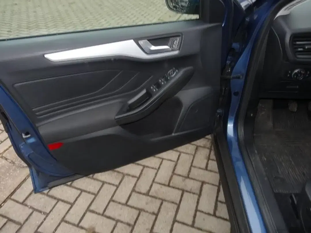 Ford Focus - foto 11