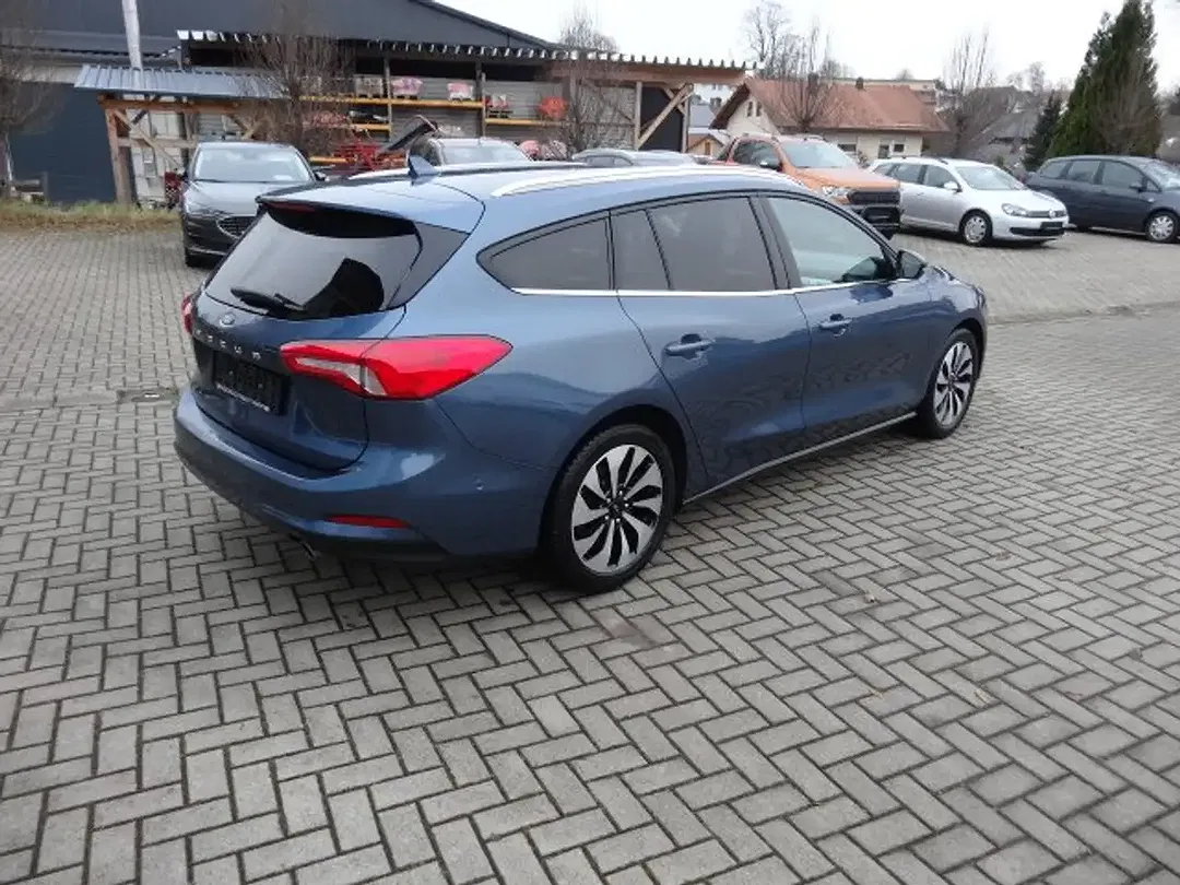 Ford Focus - foto 2