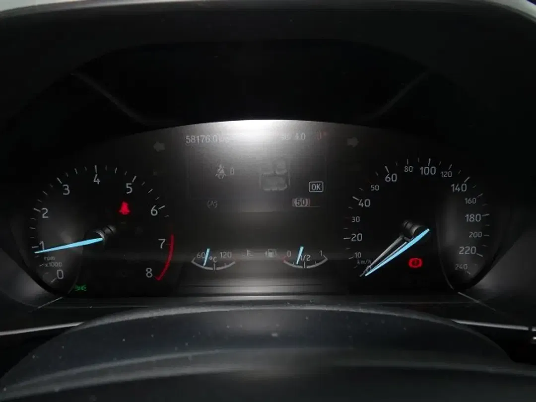 Ford Focus - Thumbnail 7
