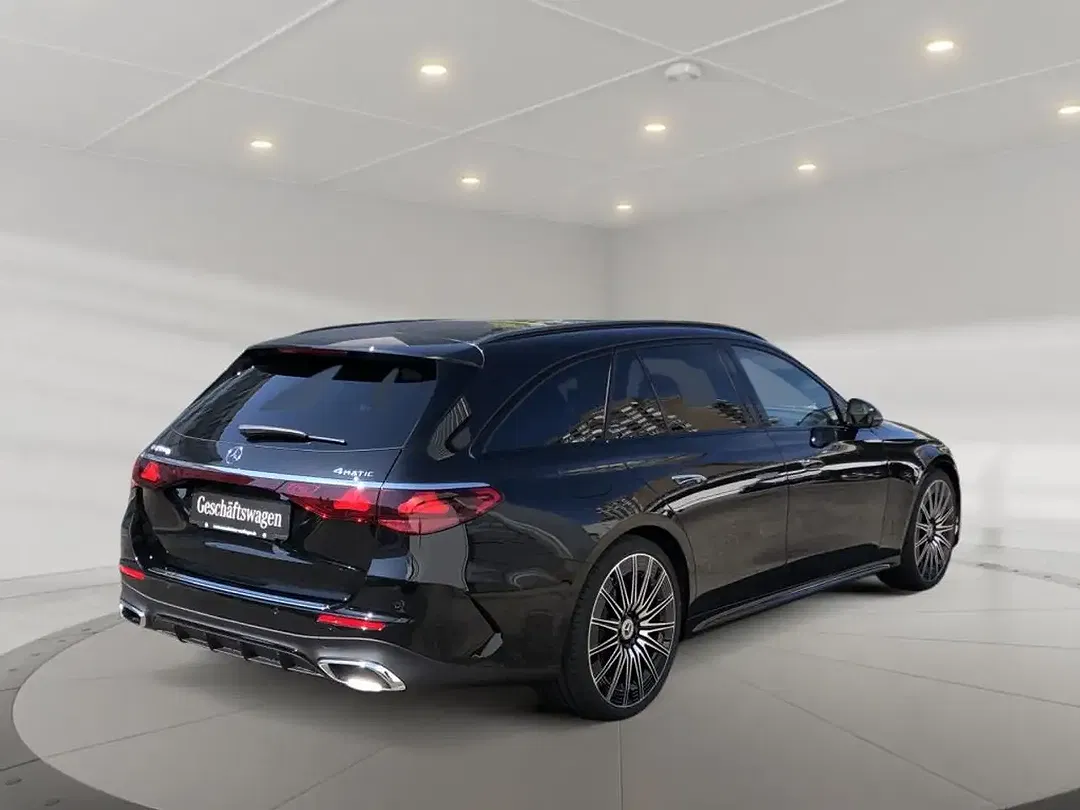 Mercedes-Benz E 450 4MATIC AMG MBUX Burmester Night - Thumbnail 2