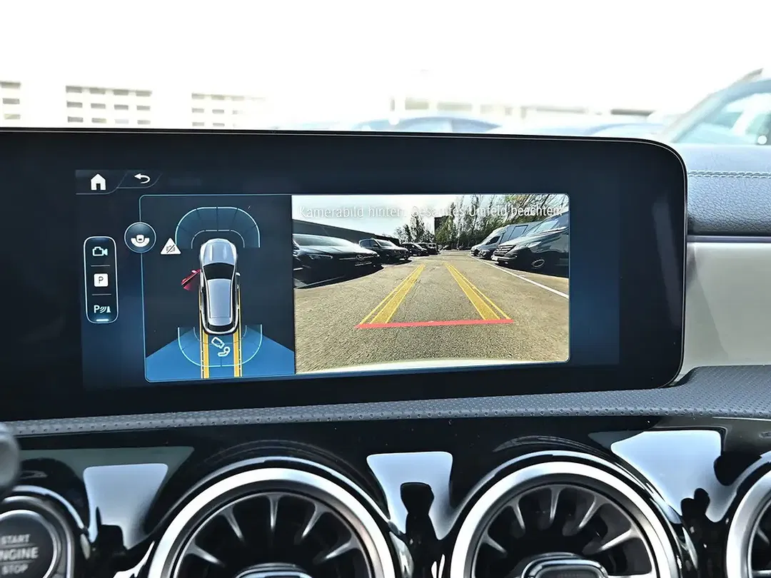 Mercedes-Benz CLA 250 AMG Line - Thumbnail 11