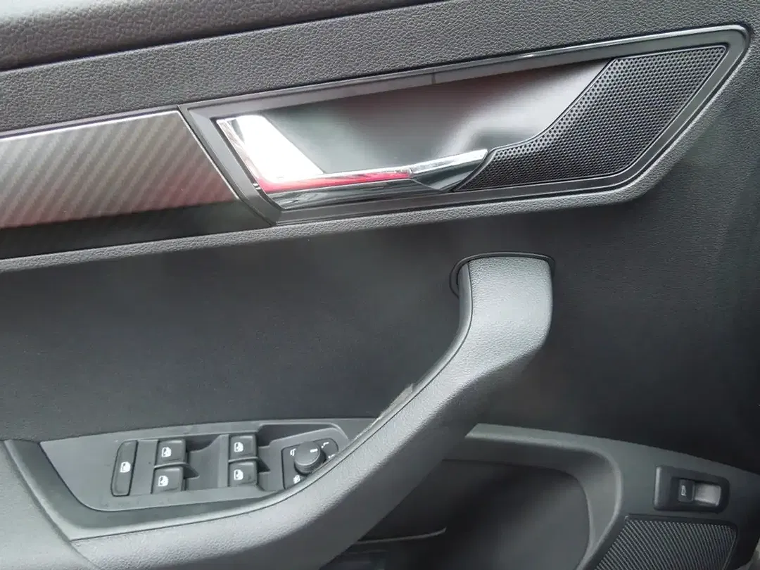 Skoda Karoq 2.0 TSI DSG 4x4 Sportline - Thumbnail 8